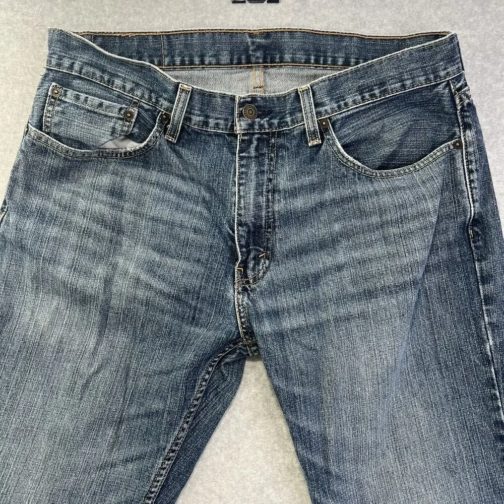 Levi's 559 Jeans Mens 33 Blue Straight Relaxed Fit Distressed Measures 33x31 - Picture 2 of 14